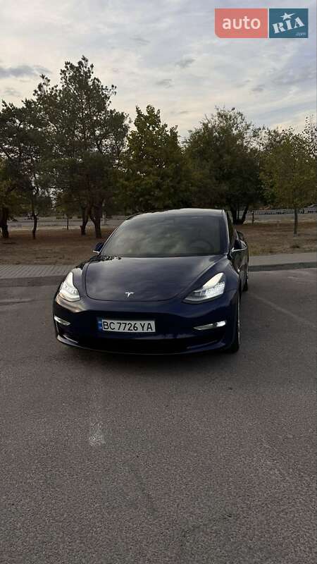 Седан Tesla Model 3 2019 в Днепре