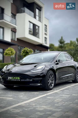 Седан Tesla Model 3 2019 в 