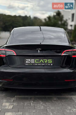 Седан Tesla Model 3 2019 в 
