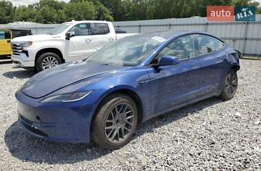 Седан Tesla Model 3 2025 в Ужгороде