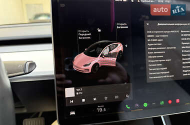 Седан Tesla Model 3 2018 в 
