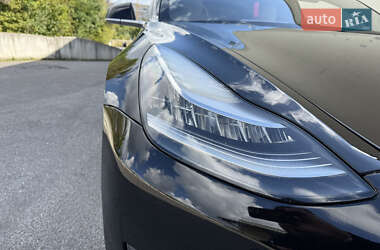 Седан Tesla Model 3 2018 в 
