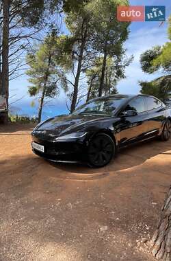 Седан Tesla Model 3 2024 в Одесі