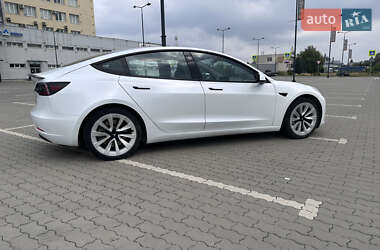 Седан Tesla Model 3 2020 в 