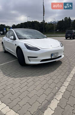 Седан Tesla Model 3 2020 в 