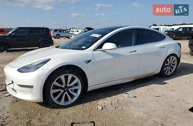 Седан Tesla Model 3 2018 в Києві