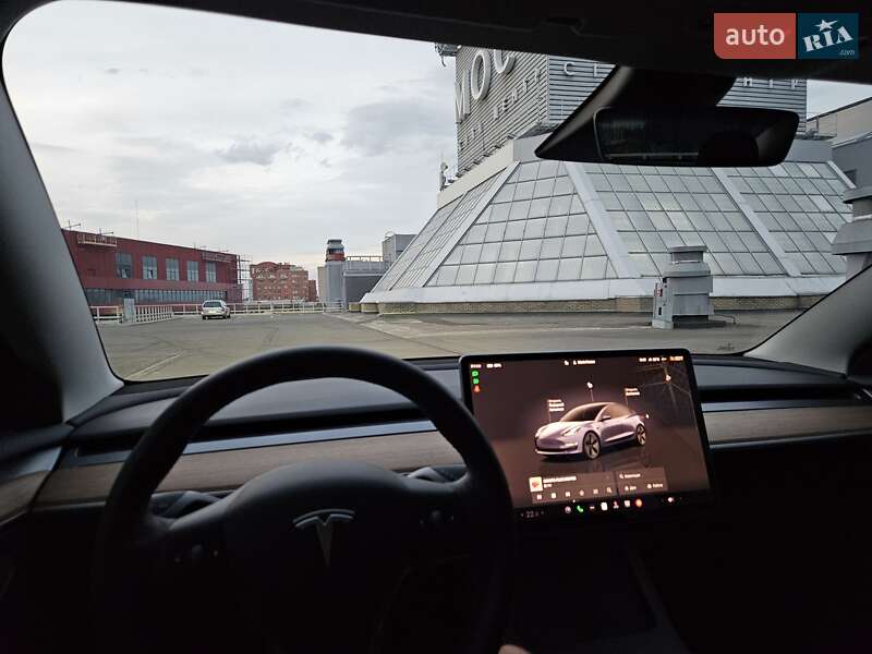 Седан Tesla Model 3 2022 в Дніпрі