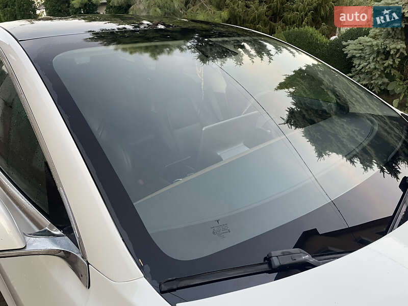 Седан Tesla Model 3 2019 в Тернополе