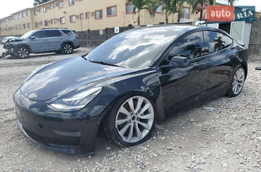 Седан Tesla Model 3 2019 в 