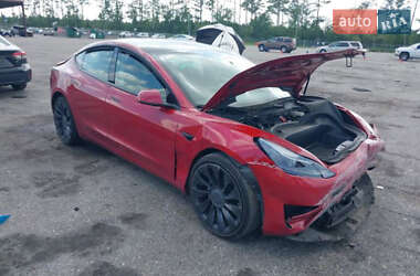 Седан Tesla Model 3 2023 в 