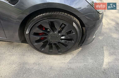 Седан Tesla Model 3 2021 в Запоріжжі