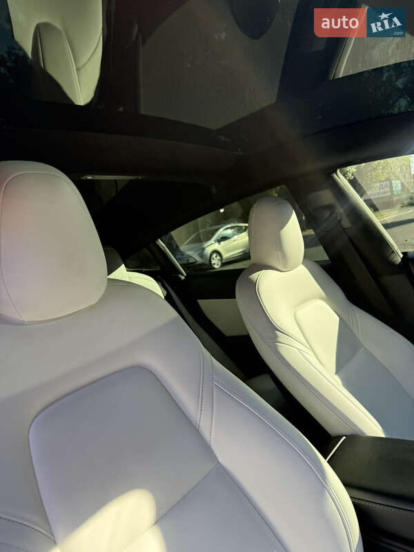 Седан Tesla Model 3 2021 в Запорожье
