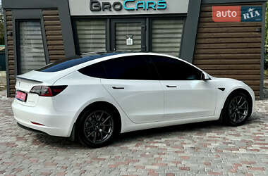Седан Tesla Model 3 2021 в 