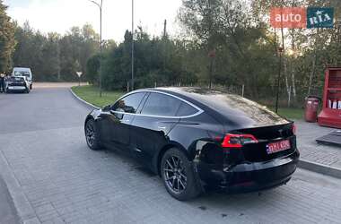 Седан Tesla Model 3 2018 в 
