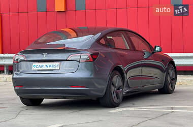 Седан Tesla Model 3 2023 в 