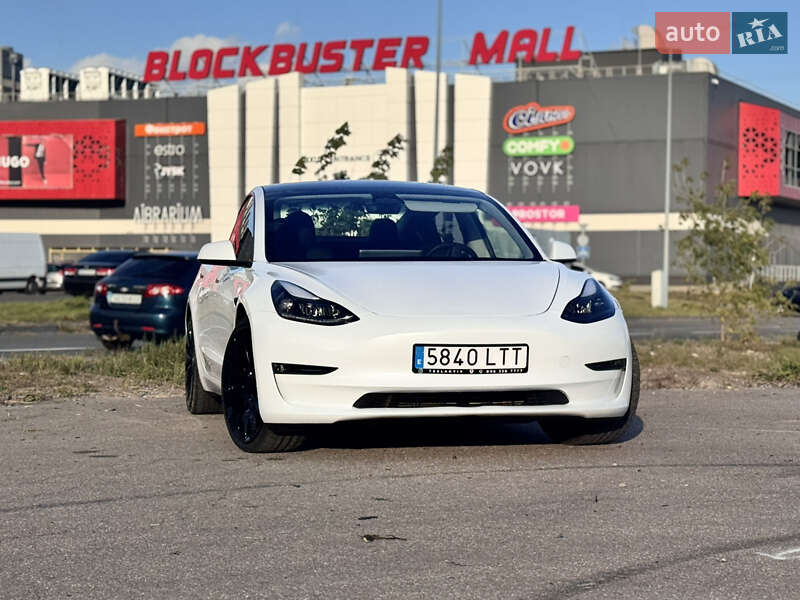 Tesla Model 3 2023