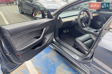 Седан Tesla Model 3 2019 в 
