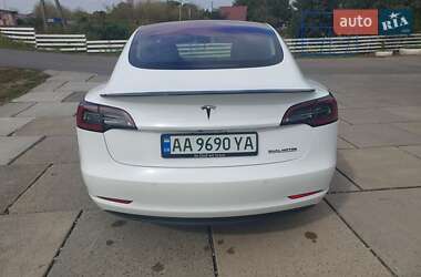 Седан Tesla Model 3 2018 в 