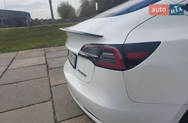Седан Tesla Model 3 2018 в 