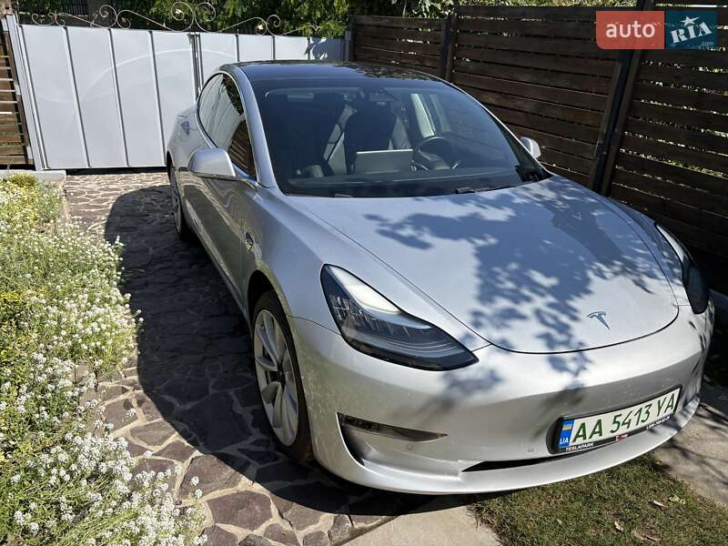 Седан Tesla Model 3 2018 в 