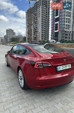 Седан Tesla Model 3 2021 в 