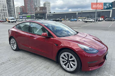 Седан Tesla Model 3 2021 в 