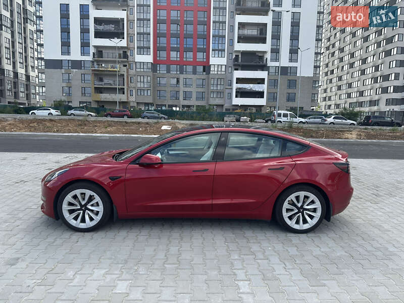 Седан Tesla Model 3 2021 в Ірпені