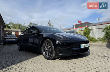 Седан Tesla Model 3 2021 в 