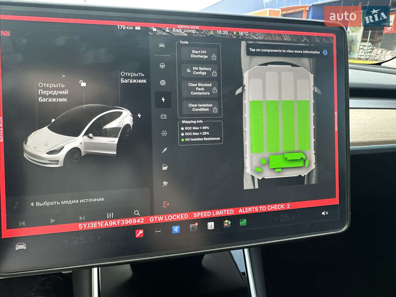 Седан Tesla Model 3 2019 в Сумах