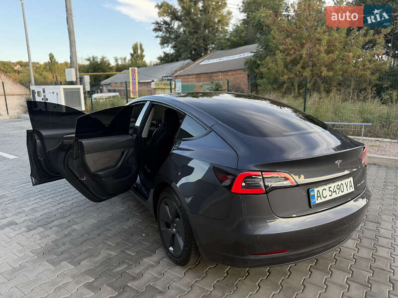 Седан Tesla Model 3 2021 в Кривом Роге
