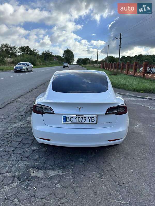 Седан Tesla Model 3 2020 в Бориславе