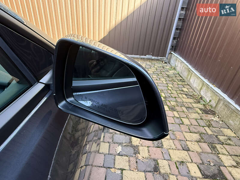 Седан Tesla Model 3 2022 в Буче