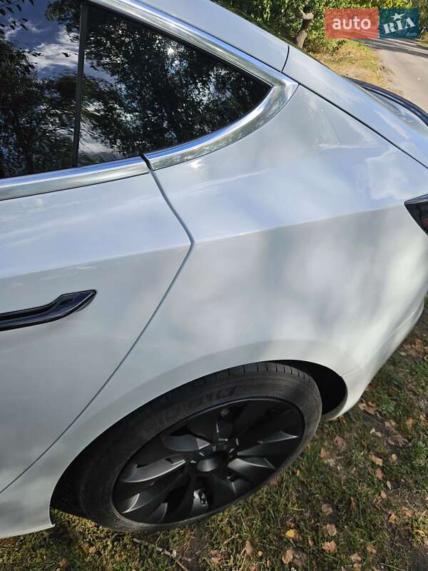 Седан Tesla Model 3 2018 в Миргороді фото 35 Седан Tesla Model 3 2018 в Миргороді