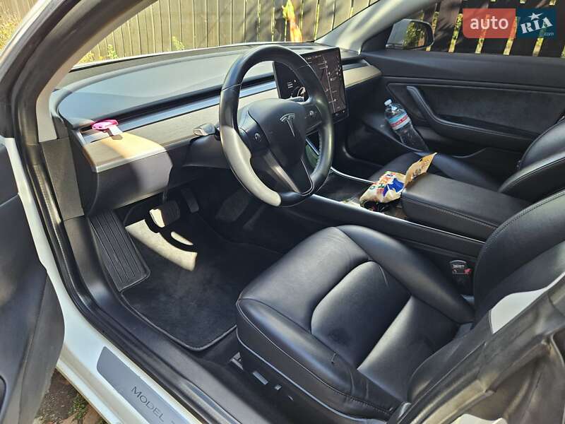 Седан Tesla Model 3 2018 в Миргороді фото 44 Седан Tesla Model 3 2018 в Миргороді