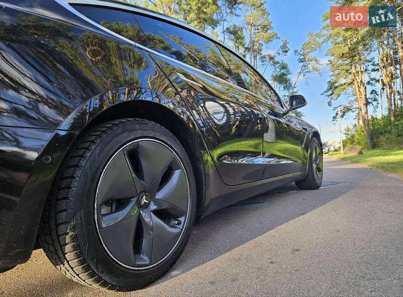 Седан Tesla Model 3 2019 в Житомире