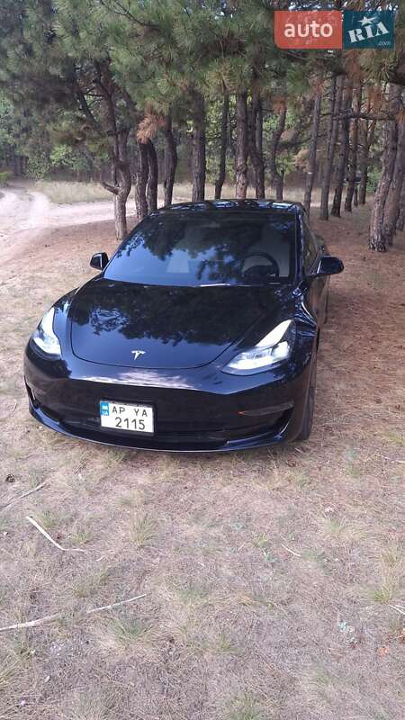 Седан Tesla Model 3 2023 в Запоріжжі