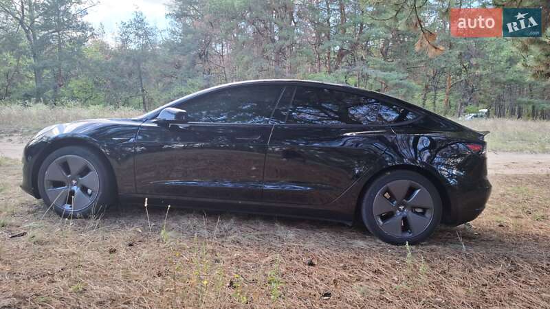 Седан Tesla Model 3 2023 в Запоріжжі