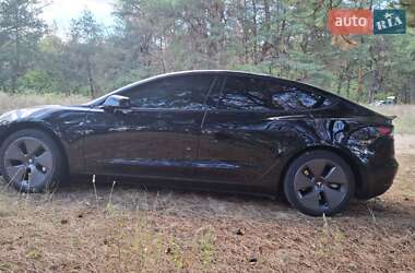 Седан Tesla Model 3 2023 в 