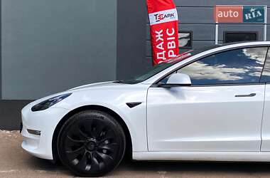 Седан Tesla Model 3 2019 в 
