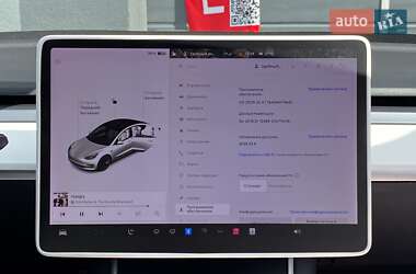 Седан Tesla Model 3 2019 в 