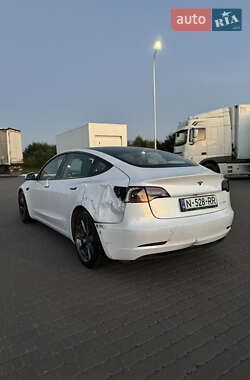 Седан Tesla Model 3 2021 в 
