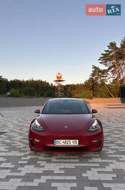 Седан Tesla Model 3 2020 в 