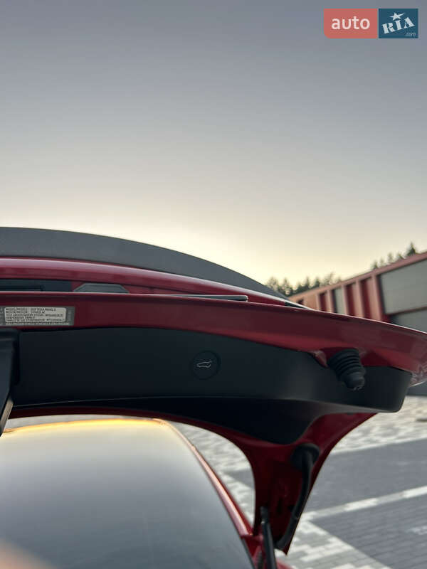 Седан Tesla Model 3 2020 в Львові