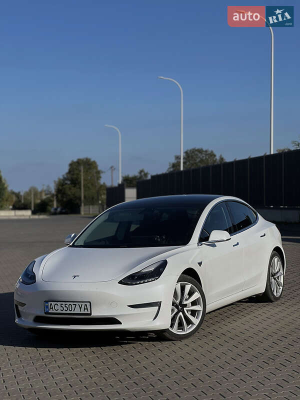 Седан Tesla Model 3 2019 в Луцке фото 2 Седан Tesla Model 3 2019 в Луцке