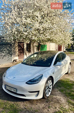 Седан Tesla Model 3 2019 в 