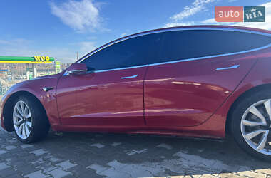 Седан Tesla Model 3 2017 в 