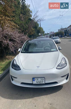 Седан Tesla Model 3 2021 в 
