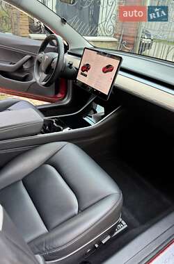 Седан Tesla Model 3 2018 в 