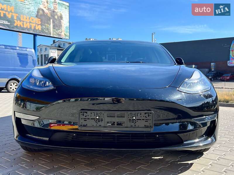 Седан Tesla Model 3 2023 в Киеве
