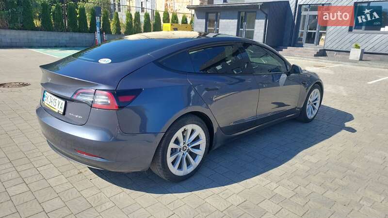 Седан Tesla Model 3 2022 в Рівному